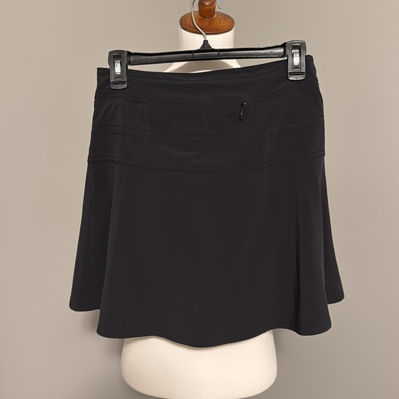 Athleta Everyday Pull On Black Skater Skort - Picture 2 of 2